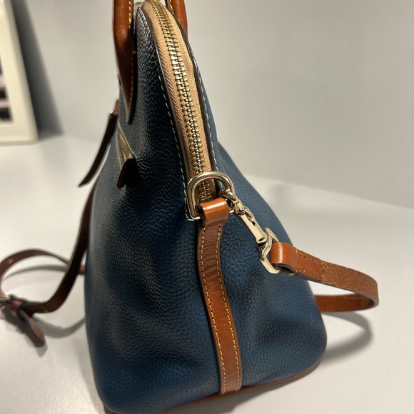 Dooney & Bourke Pebble Grain Leather Satchel Navy Blue Tan Trim Crossbody Purse - Picture 10 of 16